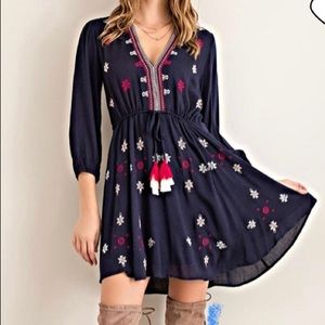 New Entro Embroidered mini dress cover up large